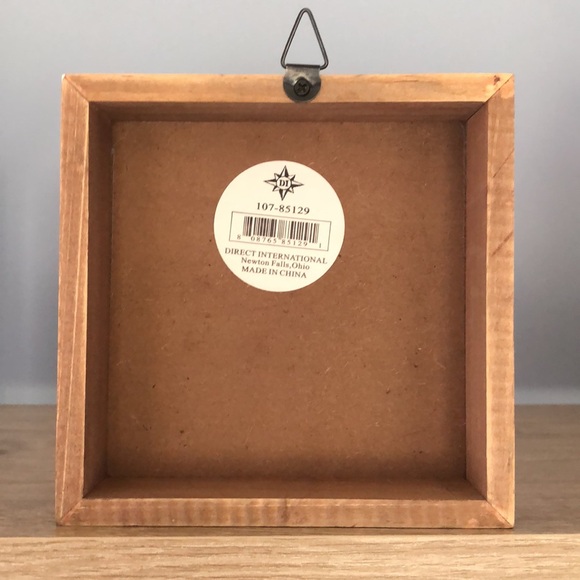 “I Like Big Mutts” home decor. Like new. - Picture 2 of 9